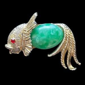 Vintage Gold Tone Green Jelly Belly Fish Brooch Pin‎